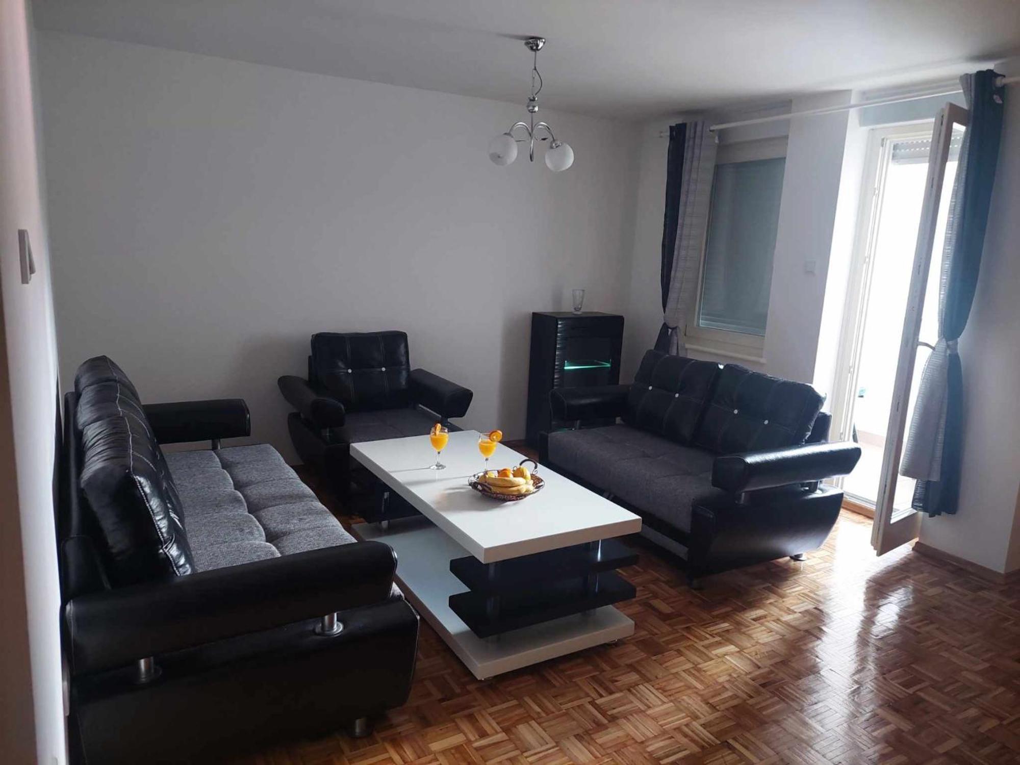Apartman Adi 야이체 외부 사진